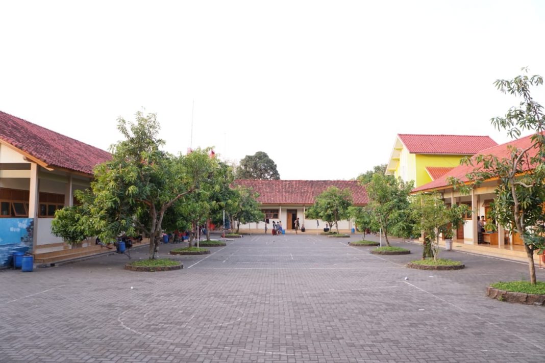 Asrama Santri SMK